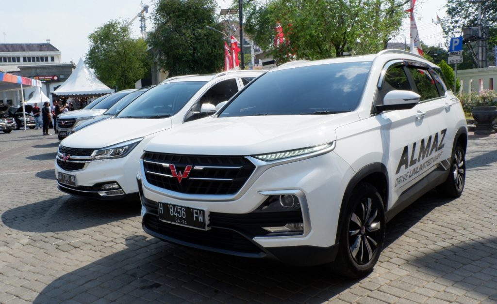 Test Drive Almaz 7 Seater 2019