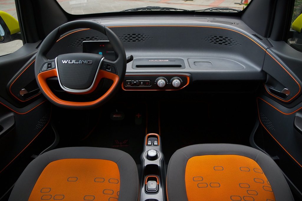 Interior Wuling E100