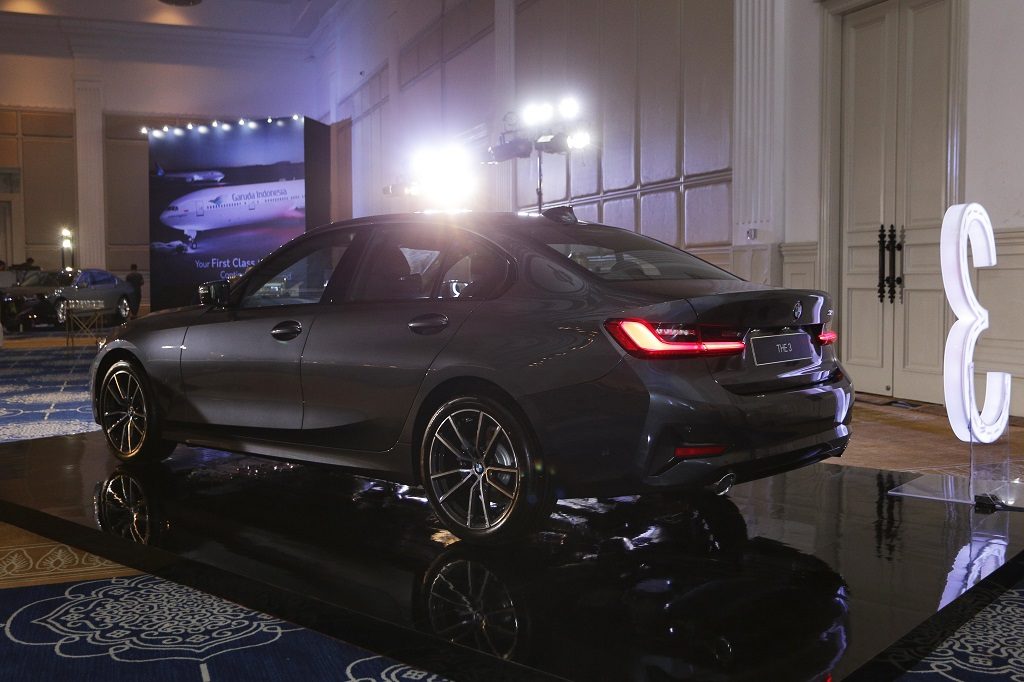 All New BMW 320i Sport