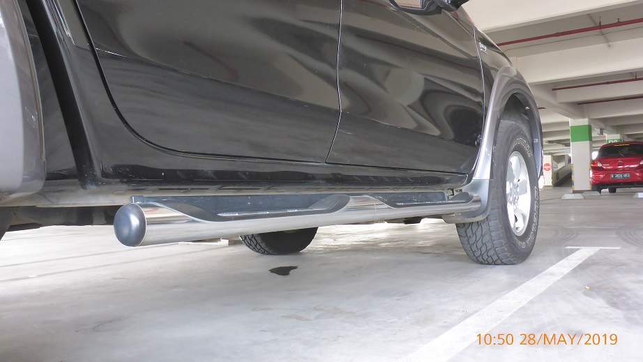 Footstep Mitsubishi Triton