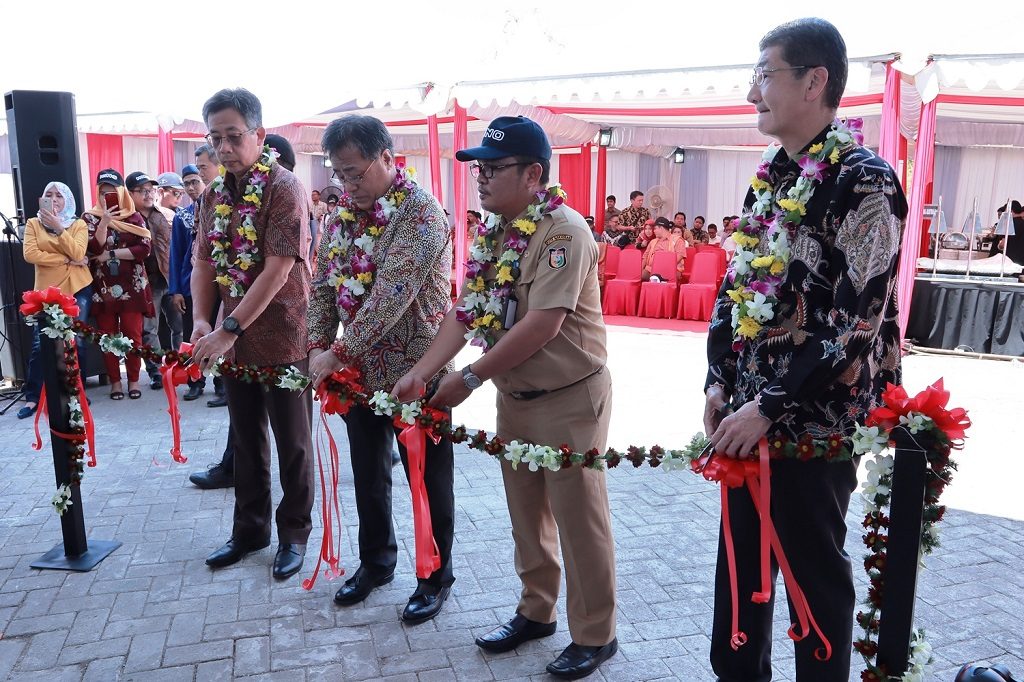 Peresmian Depo Hino Makassar