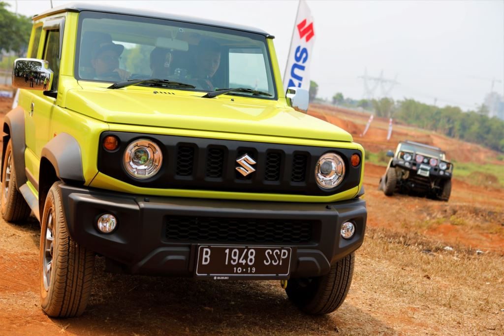 Suzuki Jimny Off Road (1)