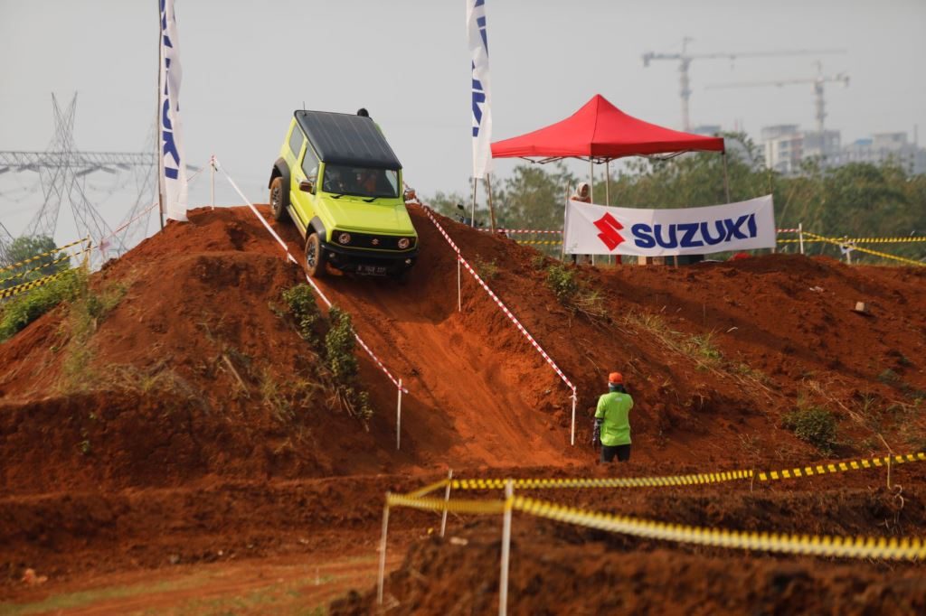 Suzuki Jimny Off Road (2)