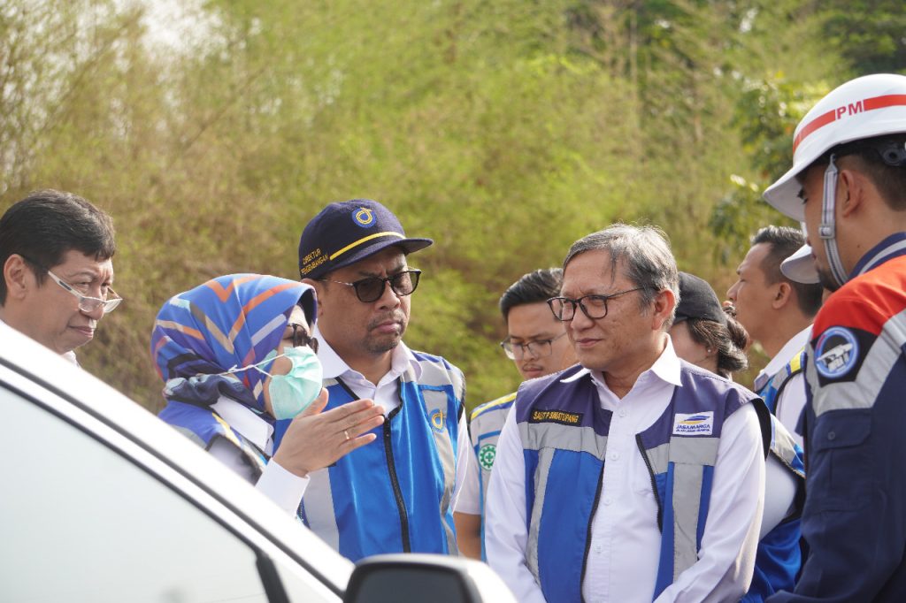 Pembangunan Jalan Tol Jakarta-Cikampek Elevated
