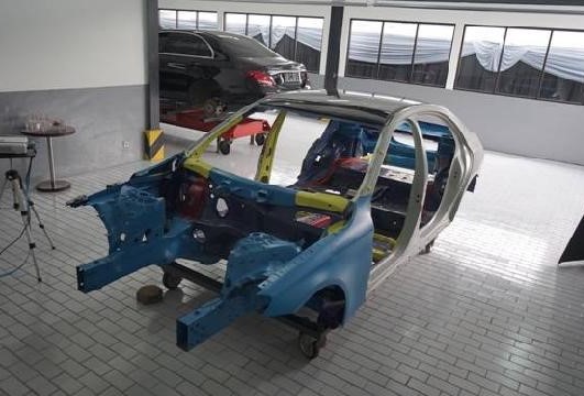 Mercedes-Benz Body & Paint Bandung