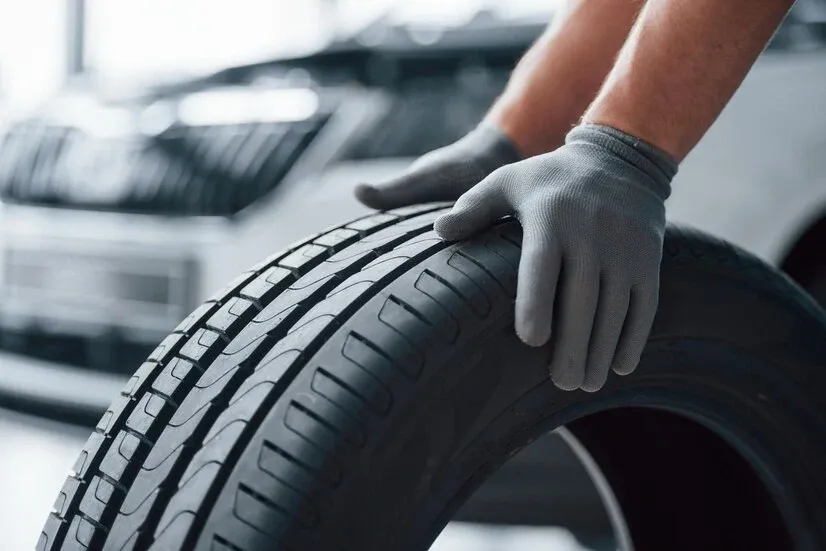 Apa Saja Ciri-Ciri Ban Mobil Bekas yang Masih Bagus.webp