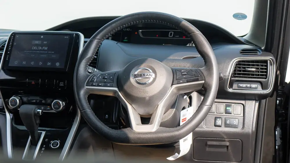 Bagaimana Interior Mobil Nissan Evalia