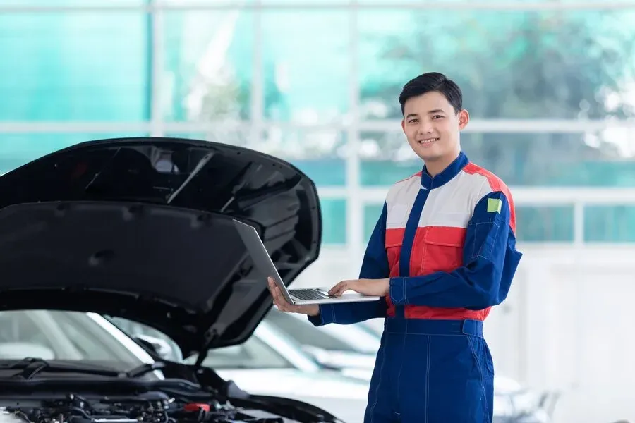 Bagaimana Pandangan Ahli terhadap Pajak Mobil LCGC.