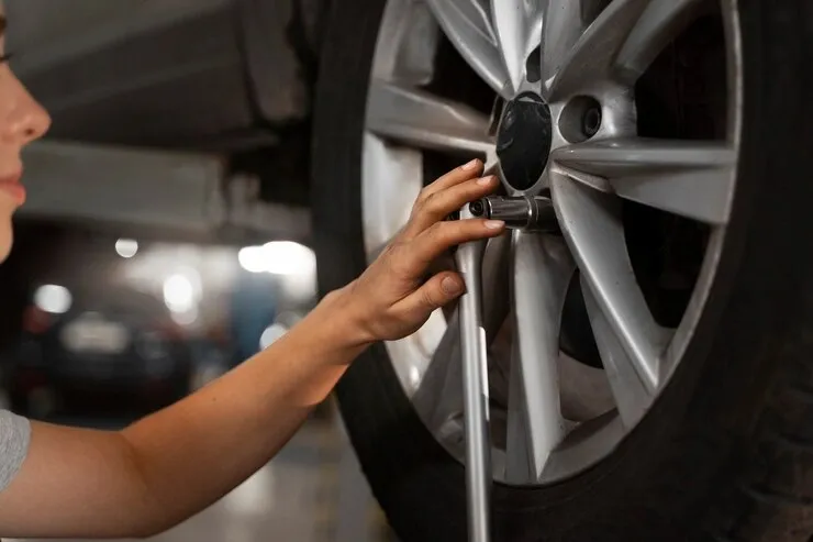Cara Cek Velg Mobil Bekas.webp