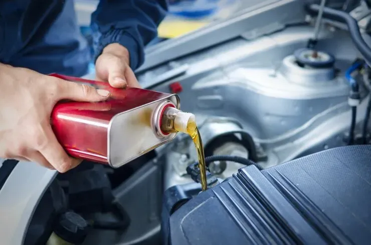 Kapan Waktu Ganti Oli Mobil Avanza