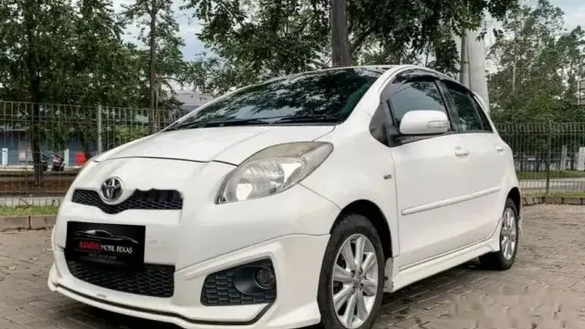 Toyota Yaris S Limited AT 2013.webp